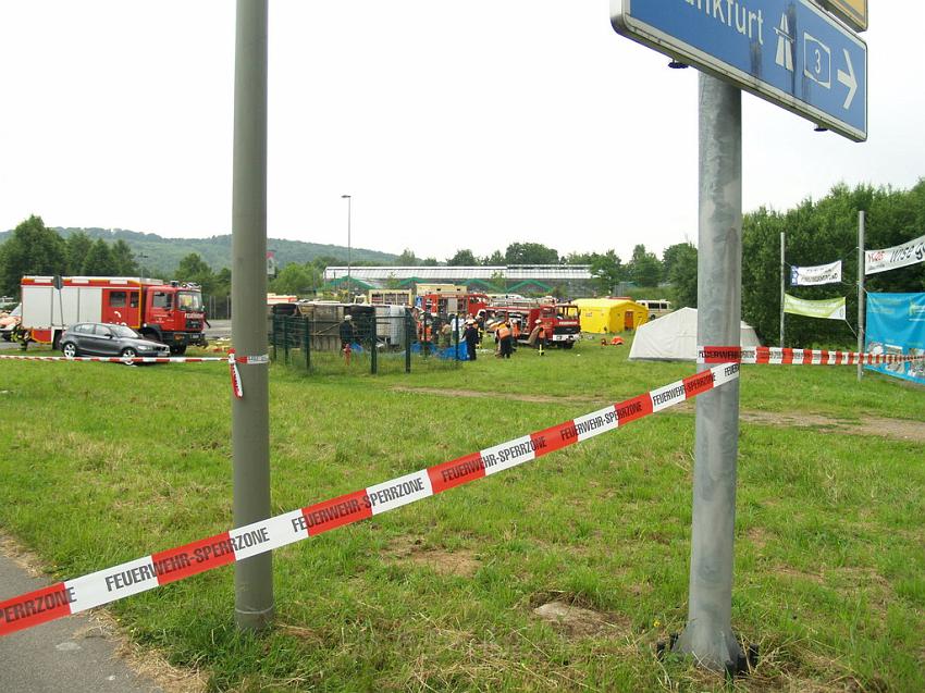 Schwerer Unfall mit Reisebus Lohmar Donrather Dreieck P380.JPG